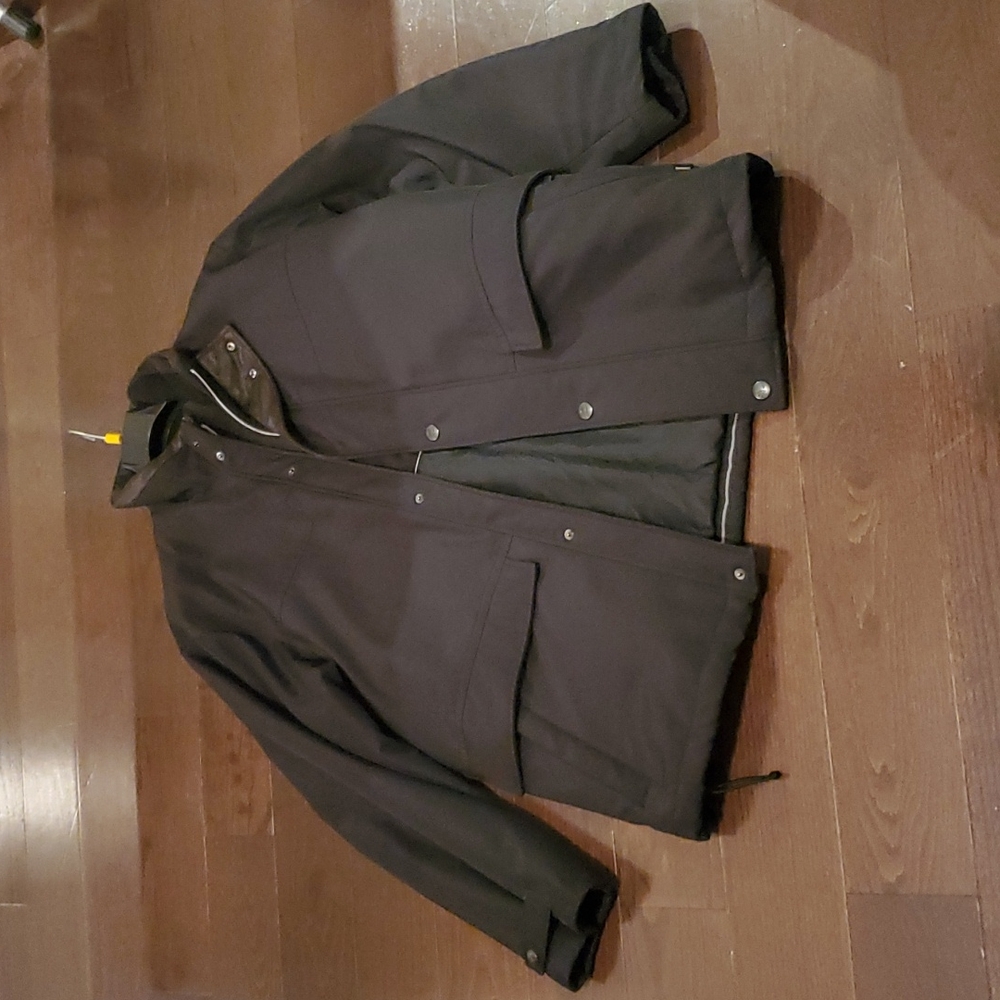 QUATTRO OF CANADA size 50 Canadian or 46 usa.